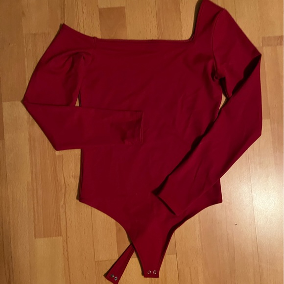 Abercrombie and fitch. Red body suit. Size small - Picture 1 of 3